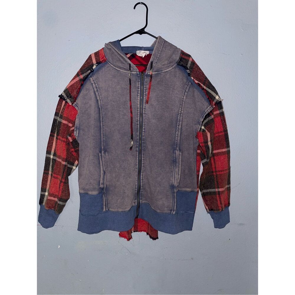 Oli & Hali oversized jacket w hood red plaid front size size M/L